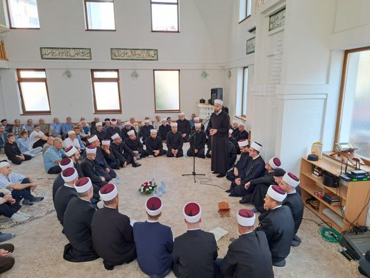 centralna mevludska svečanost za muftijstvo zvorničko održana u riječanskoj hadži mahmutovoj džamiji