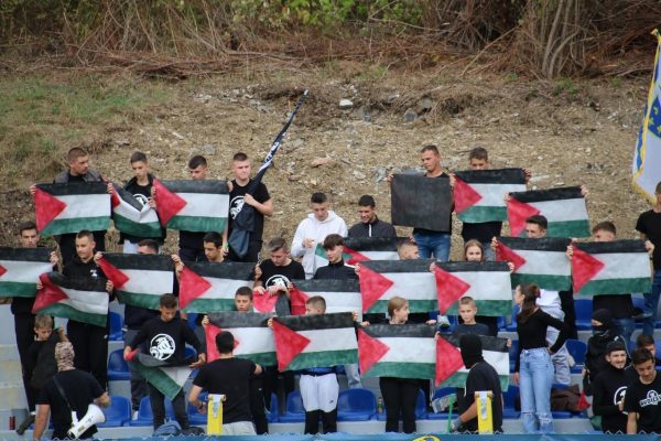 "palestino republiko, ne može ti ništa niko"... odjekivalo je stadionom u mumbašićima (foto)