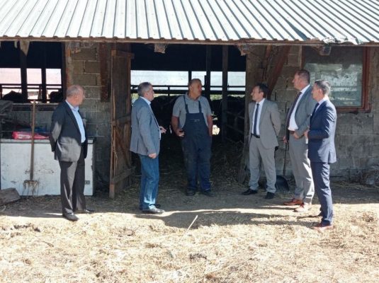 načelnik teočaka tajib muminović i ministri u vladi tk-a suad mustajbašić i fadil alić posjetili ugljevik