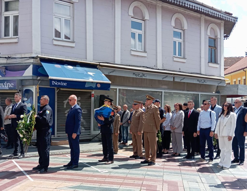 tuzla tuguje – obilježen 25. maj najtužniji dan u historiji tuzle