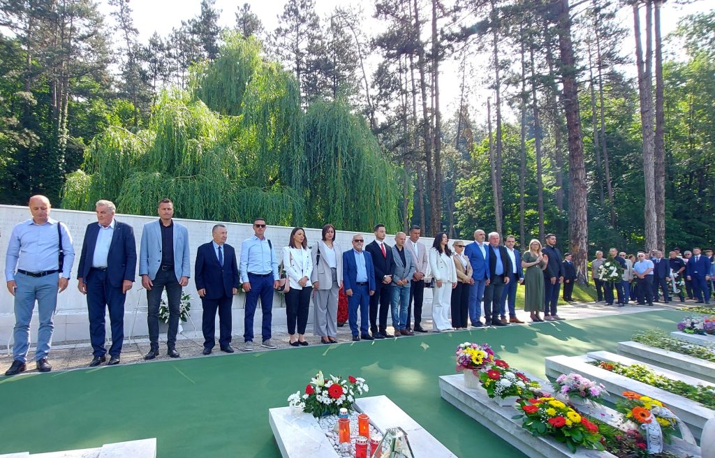 tuzla tuguje – obilježen 25. maj najtužniji dan u historiji tuzle