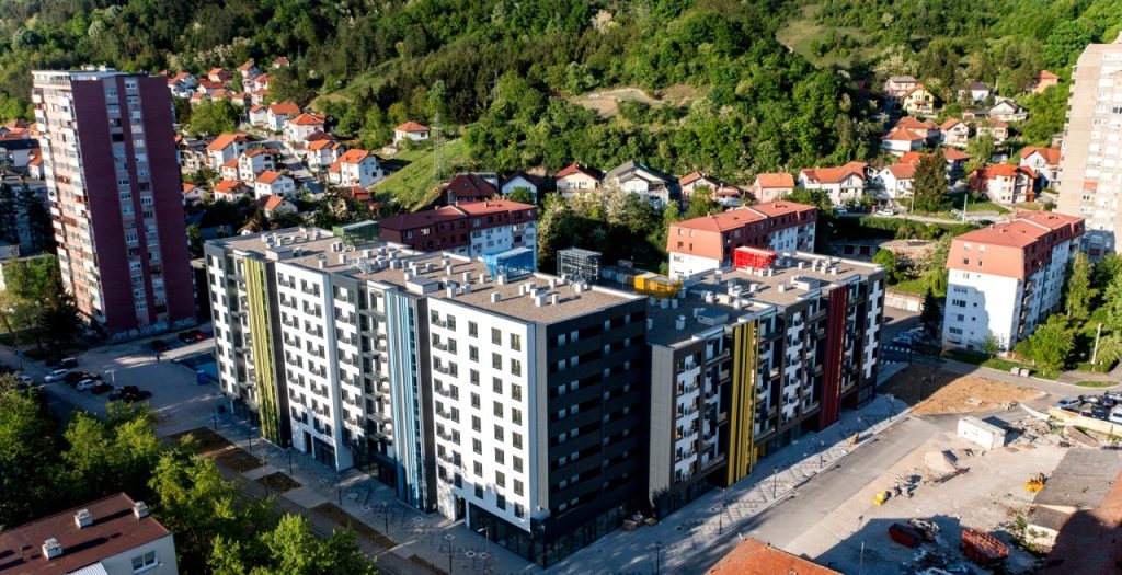 u centru tuzle svečano otvoren novi hipermarket bingo