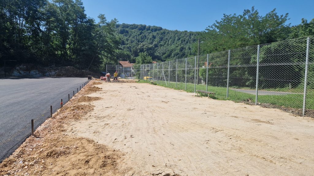 Radovi na izgradnji novog igrališta u naselju Krojčica u Tuzli privode se kraju (FOTO) radovi na izgradnji novog igrališta u naselju krojčica u tuzli privode se kraju (foto)