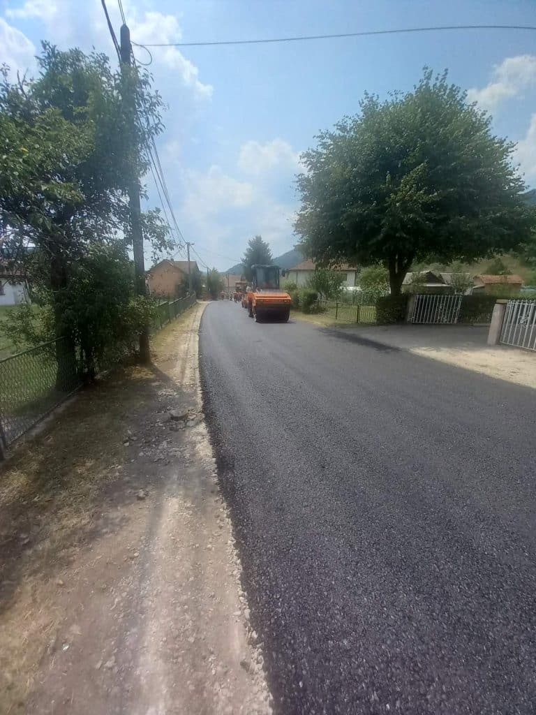 Završeno asfaltiranje puta u MZ Grabovica završeno asfaltiranje puta u mz grabovica