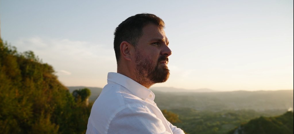 Tuzlanski kanton kroz oči svjetskog putnika Kristijana Iličića tuzlanski kanton kroz oči svjetskog putnika kristijana iličića
