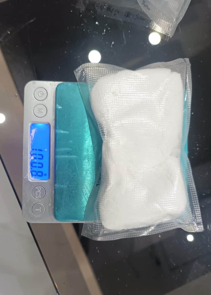 U Dobošnici pronađena veća količina opojnih droga, jednom licu oduzeta sloboda (FOTO) u dobošnici pronađena veća količina opojnih droga, jednom licu oduzeta sloboda (foto)