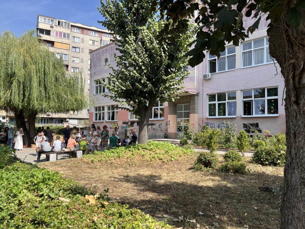 Grad Tuzla obradovao 890 prvačića poklon paketima grad tuzla obradovao 890 prvačića poklon paketima