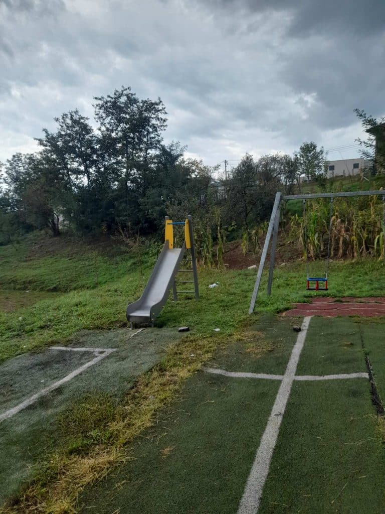 Grad Tuzla nastavlja sa rekonstrukcijom dječijih igrališta na području grada grad tuzla nastavlja sa rekonstrukcijom dječijih igrališta na području grada