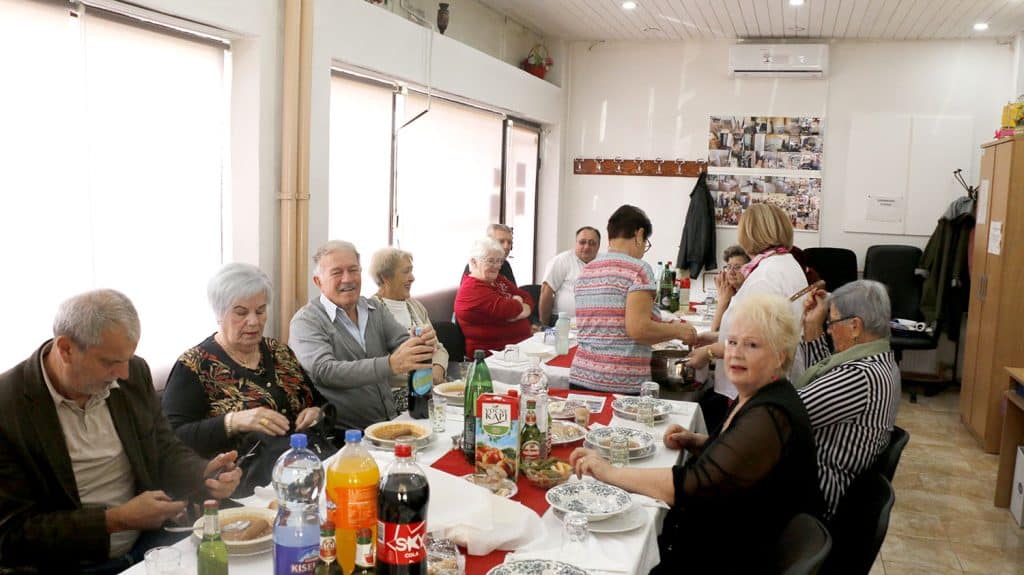 obilježena 11. godišnjica mreže aktivnog starenja i dan penzionera u tuzli (foto)