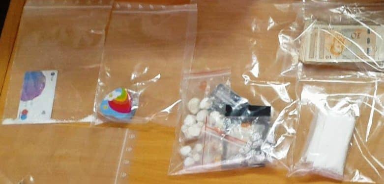 U akciji MUP-a TK pronađena veća količina opojnih droga, dvije osobe lišene slobode (FOTO) u akciji mup-a tk pronađena veća količina opojnih droga, dvije osobe lišene slobode (foto)
