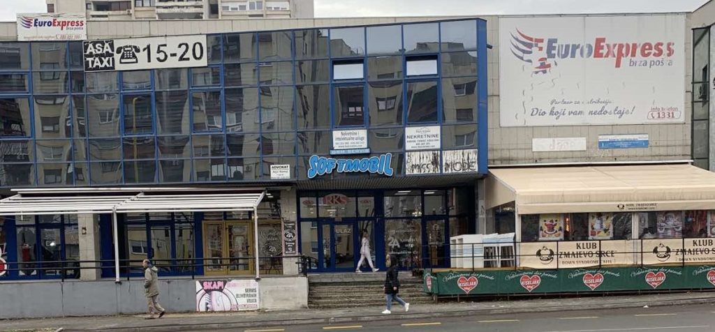 Idealna prilika za poslovanje: Prodaje se poslovni prostor u Robnoj kući "Sjenjak" u Tuzli (FOTO)