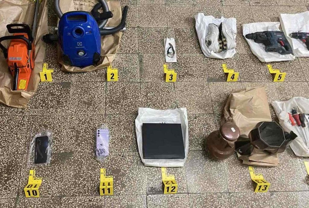 Uhapšene dvije osobe osumnjičene za seriju teških krađa u Kladnju
