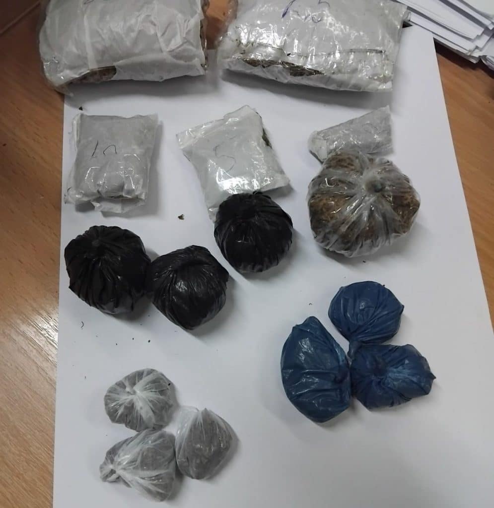 Policija TK zaplijenila opojne droge u pretresima na više lokacija (FOTO) Policija TK zaplijenila opojne droge u pretresima na više lokacija (FOTO)