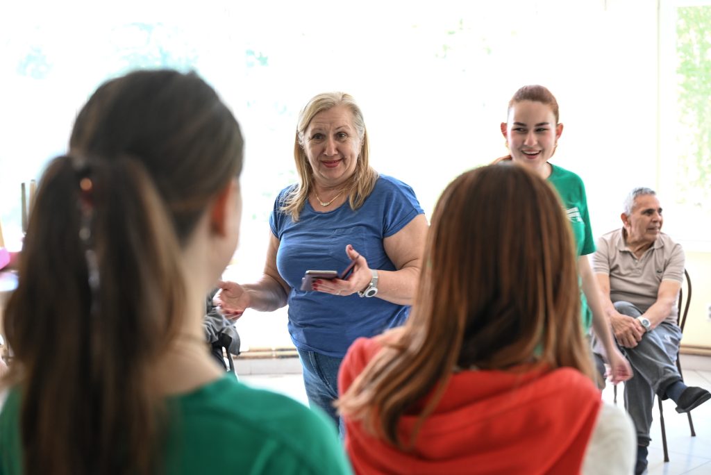 Učenici Savremeno – umjetničke škole pokrenuli programe za osobe treće životne dobi (FOTO) Učenici Savremeno – umjetničke škole pokrenuli programe za osobe treće životne dobi (FOTO)