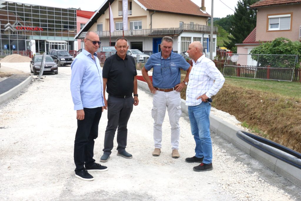 U tuzlanskom naselju Ljepunice uskoro u funkciji novi most (FOTO) U tuzlanskom naselju Ljepunice uskoro u funkciji novi most (FOTO)