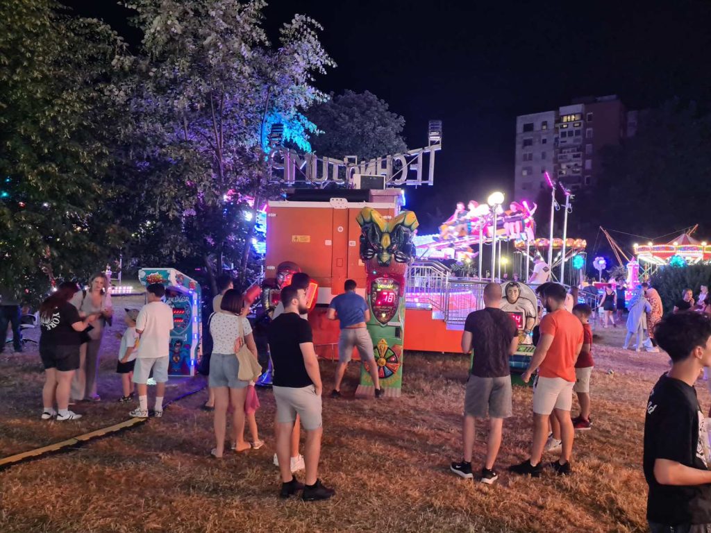 Vikend u Tuzli? Ne propustite zabavu u Luna parku kod BKC-a (FOTO)
